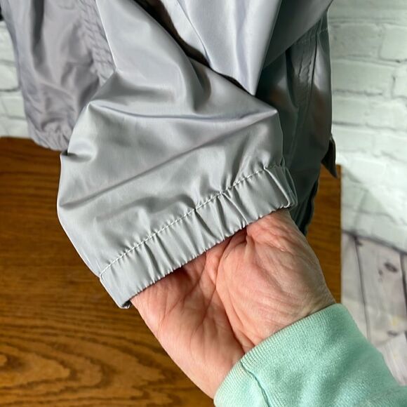 Chico’s Size 1 or Medium Gray Windbreaker Adjustable Waist - Picture 6 of 7